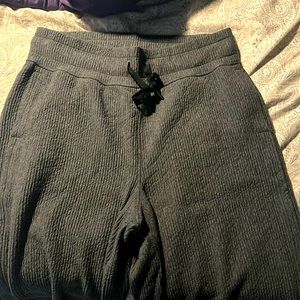 Lululemon cropped wide leg pants